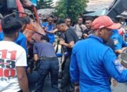 Baru Terima SK PPPK, Damkar Polman Langsung Evakuasi Truk 8 Ton yang Hantam Tiang Listrik dan Rumah