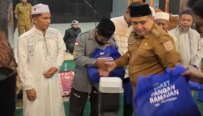 Kadis PU Zuhaelsi Zubir Dampingi Wali Kota Munafri Arifuddin Safari Ramadan di Masjid Al-Muamalah BTP