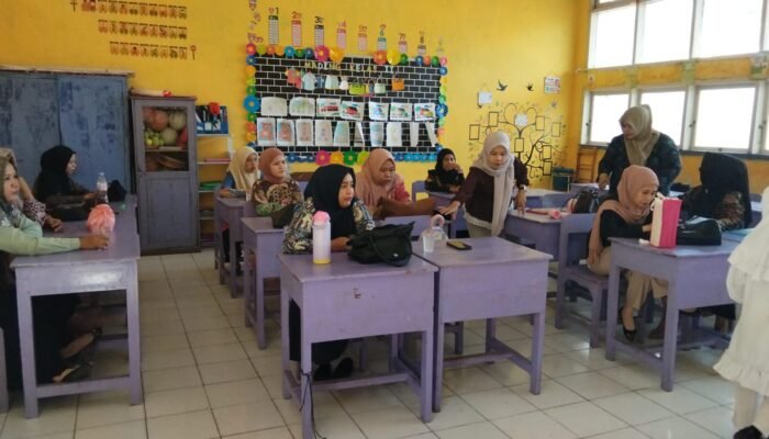 Rapat Persiapan TKA di SDN KIP Maccini, libatkan Dewan Guru dan Staf