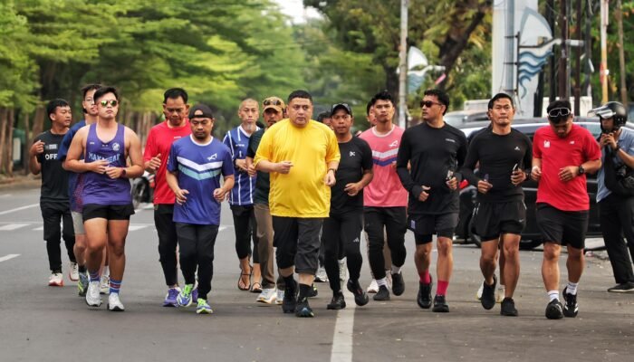 Kadispora Dampingi Wali Kota Makassar dalam Sunday Long Run, Panaskan Atmosfer Jelang Half Marathon 202