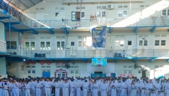 Keterbatasan Tempat Tak Surutkan Semangat HUT ke-81 RI di SMPN 5 Makassar