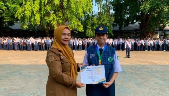 Siswa SMPN 12 Makassar Raih Juara 1 Olimpiade Bahasa Indonesia Tingkat Nasional