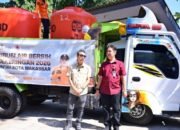 Warga Kekurangan Air Bersih, PDAM Makassar Antar Langsung ke Permukiman