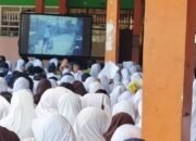 Andi Rahayu Cante Ajak Siswa SMPN 33 Makassar Belajar Sejarah Lewat Nobar G30S/PKI